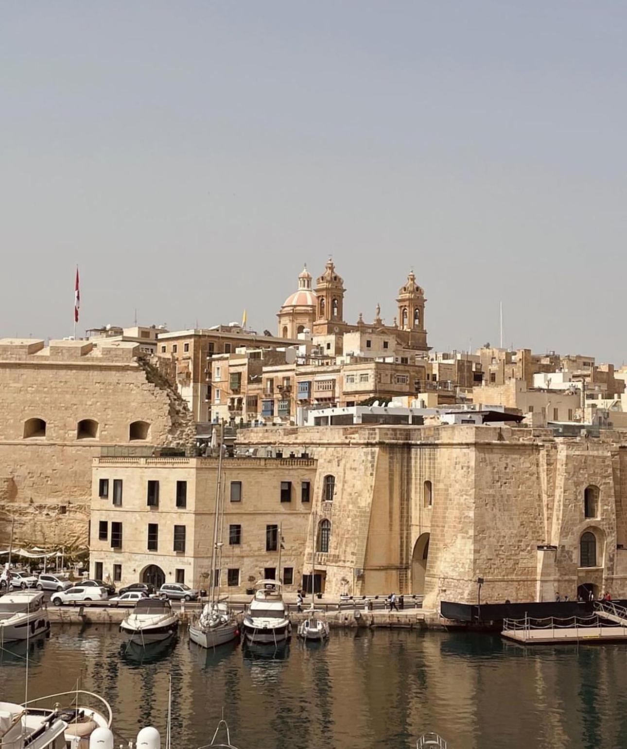 Arcanum Apartment 1 Very Close To Seafront Bus Station And Ferry To Valletta Senglea Exterior foto